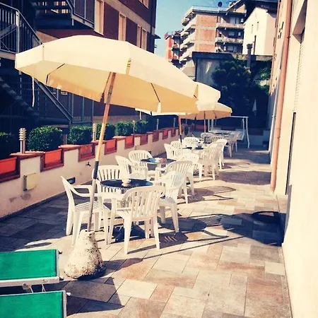 Hermitage Hotel 3*